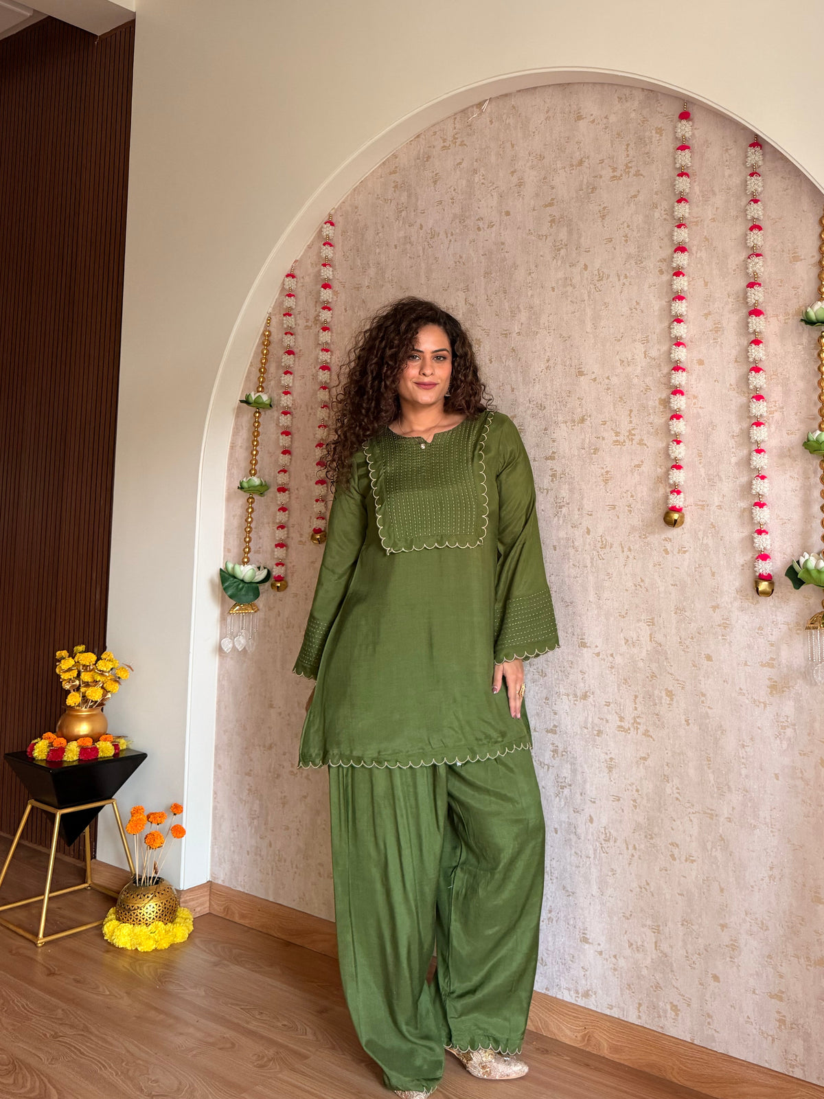 Perfect for… Diwali celebrations, wedding functions, festive lunches, family get-togethers and intimate shaadi gatherings.