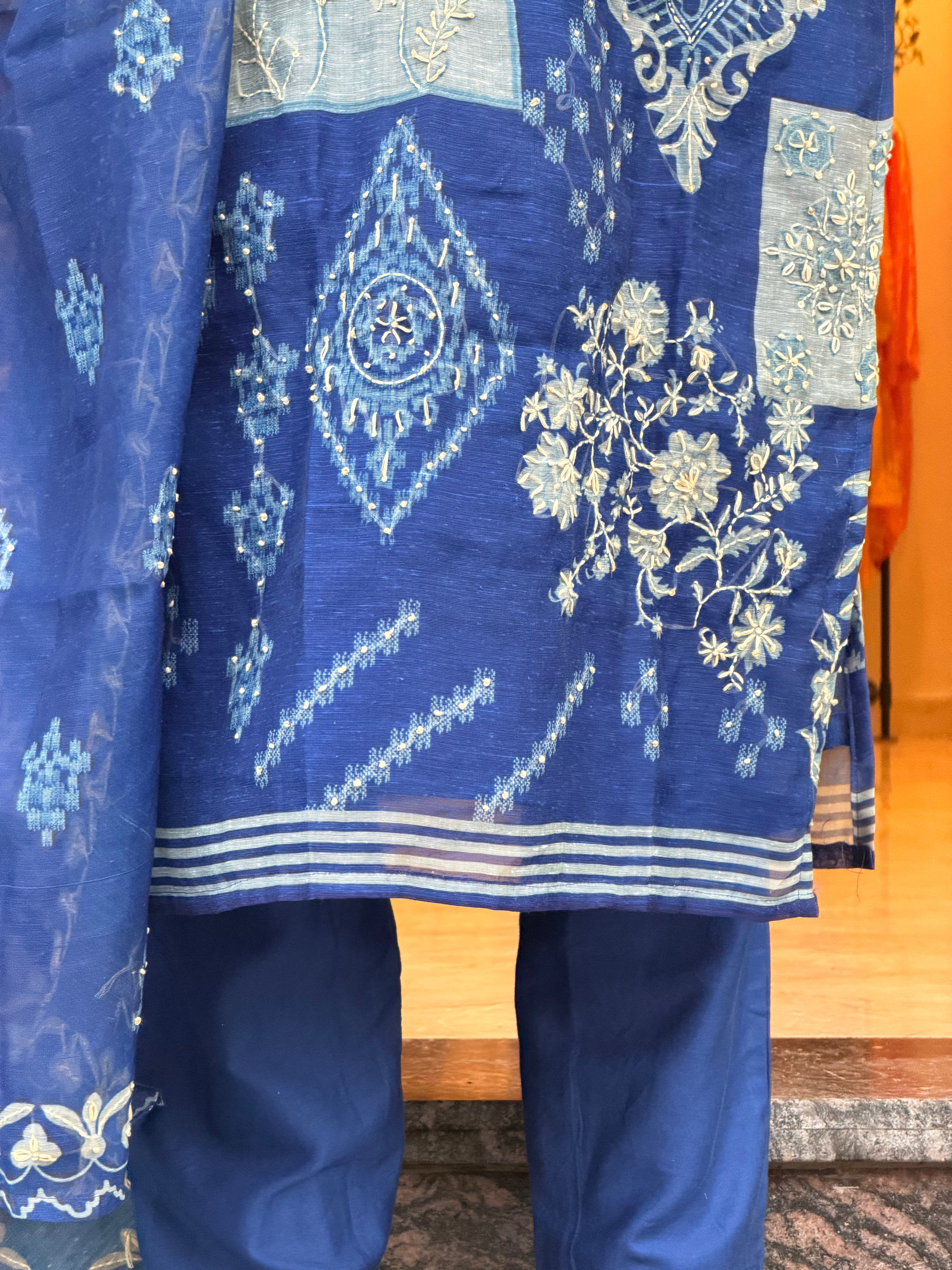 Rimjhim Embroidered Dupatta Set
