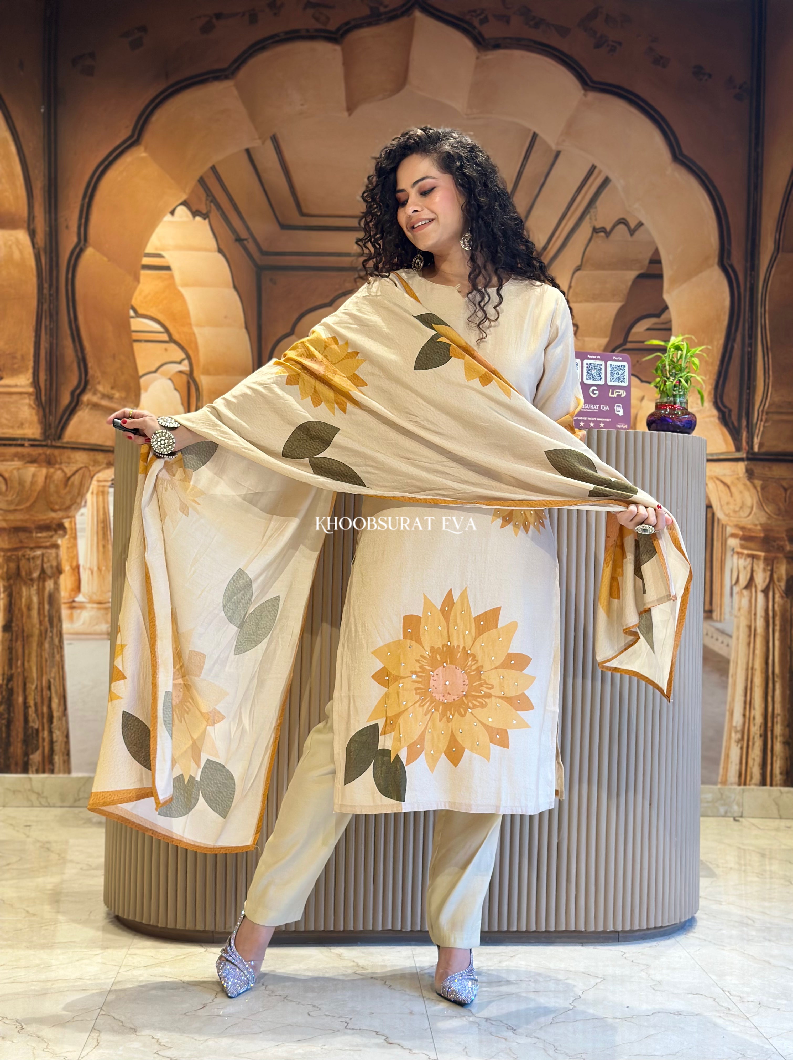 Sundari Festive Dupatta Set