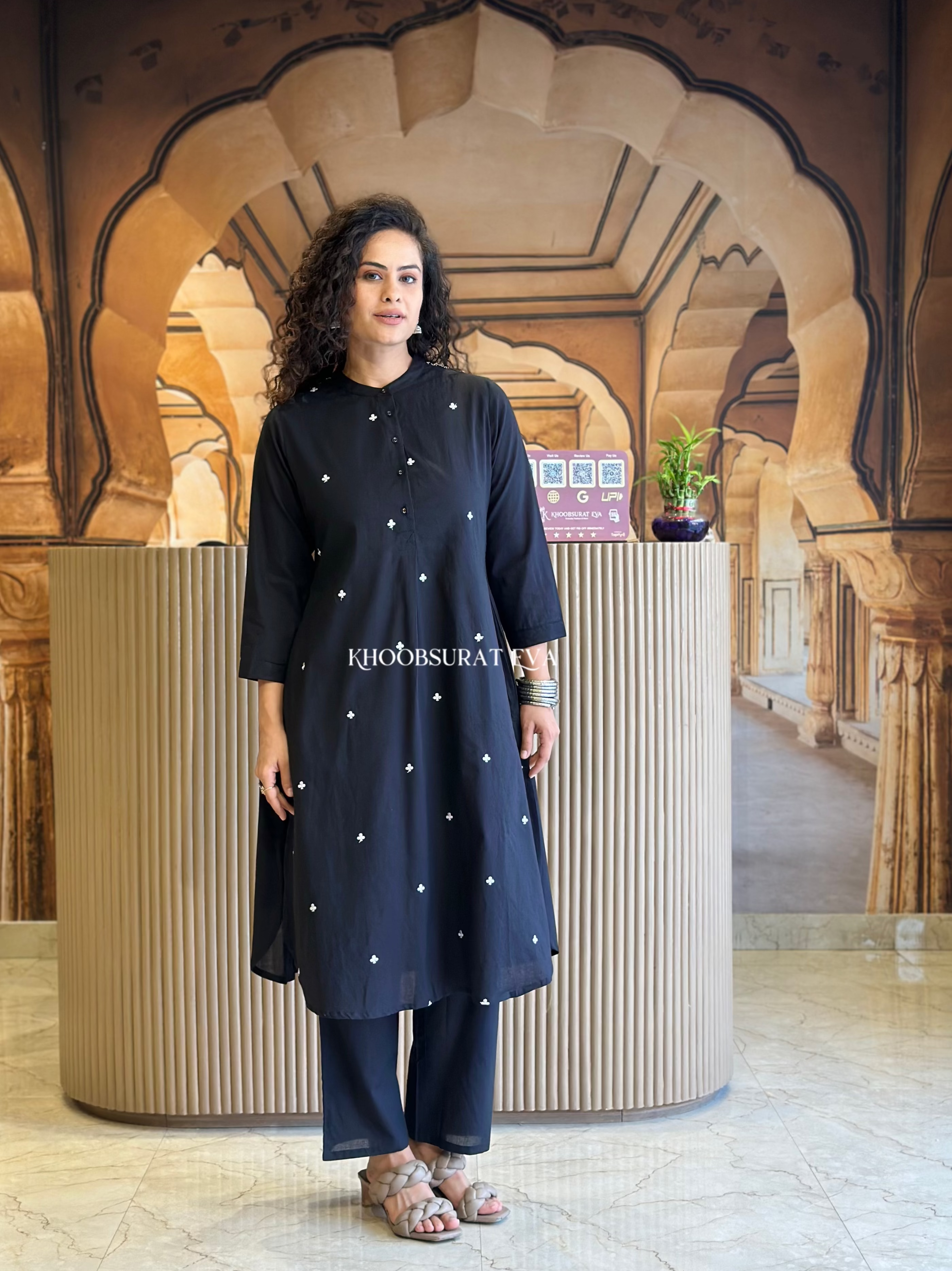 Colors Queen Black Kurta Set