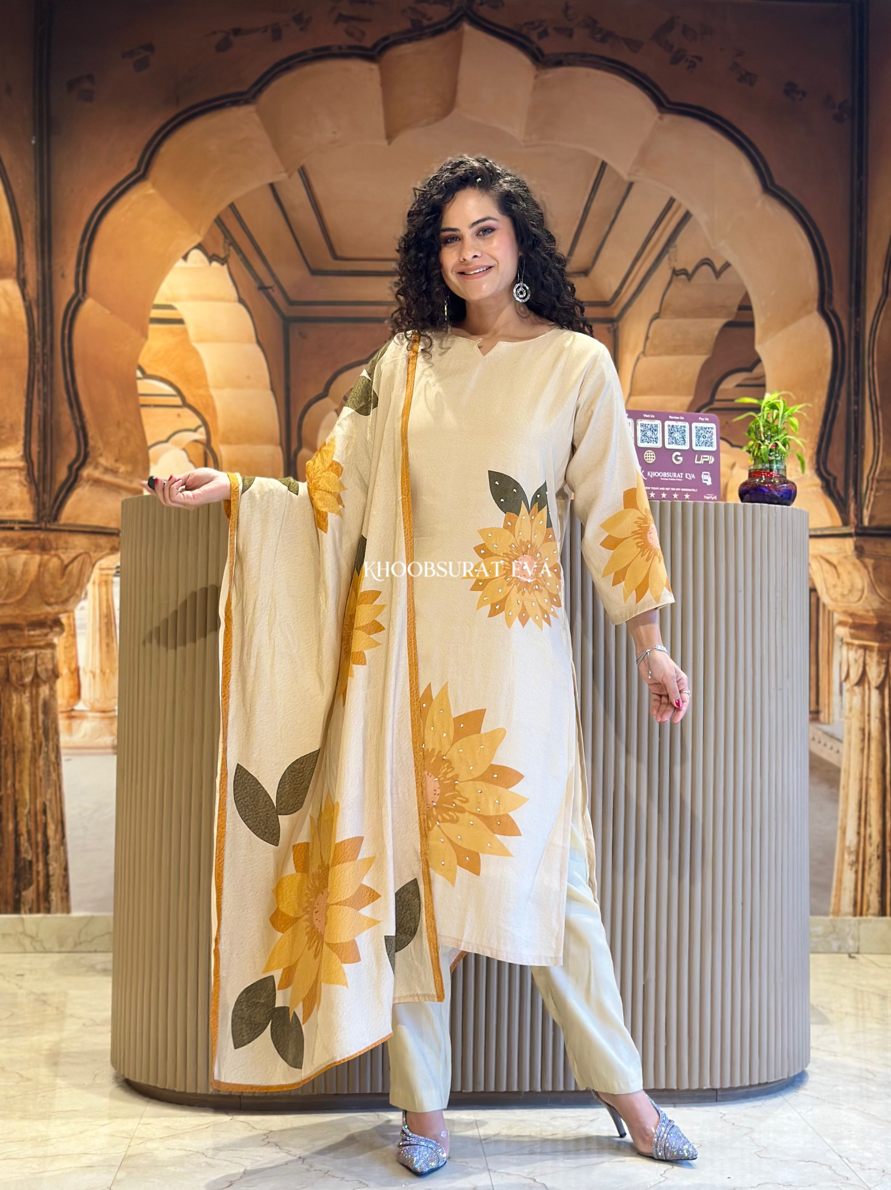 Sundari Festive Dupatta Set