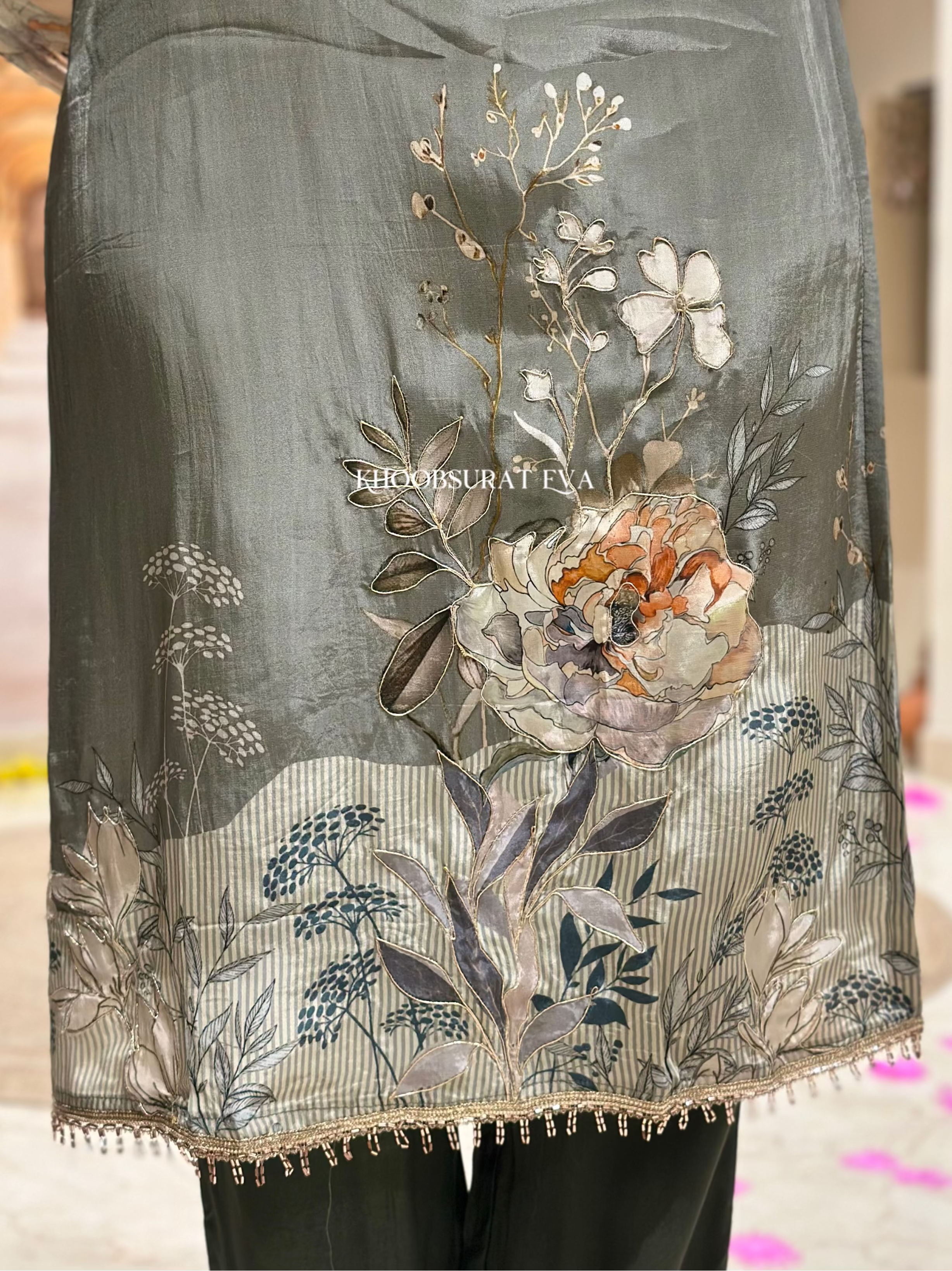 Priyotoma designer Suit Set