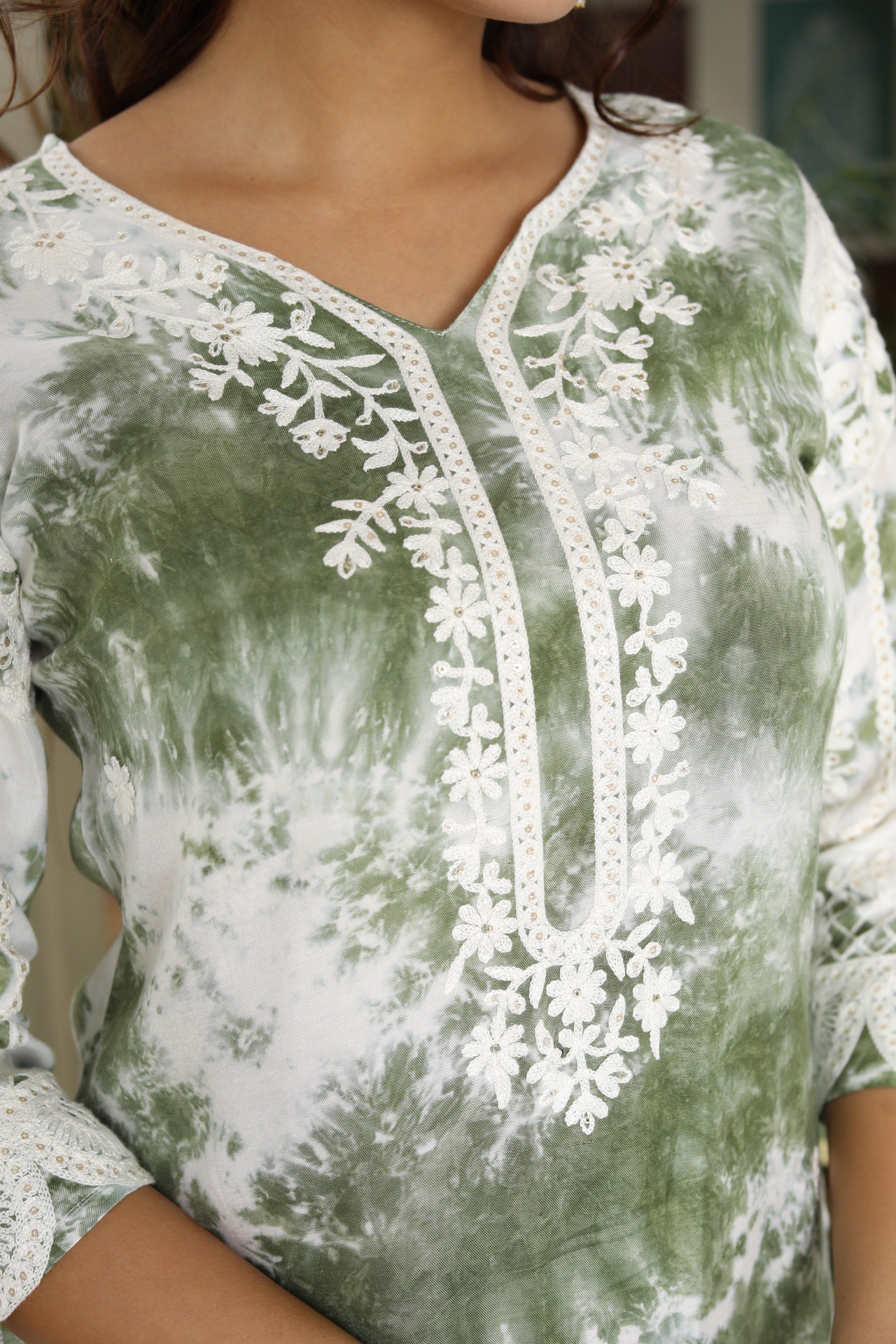 Green Lucknowi Kurta Suit Set