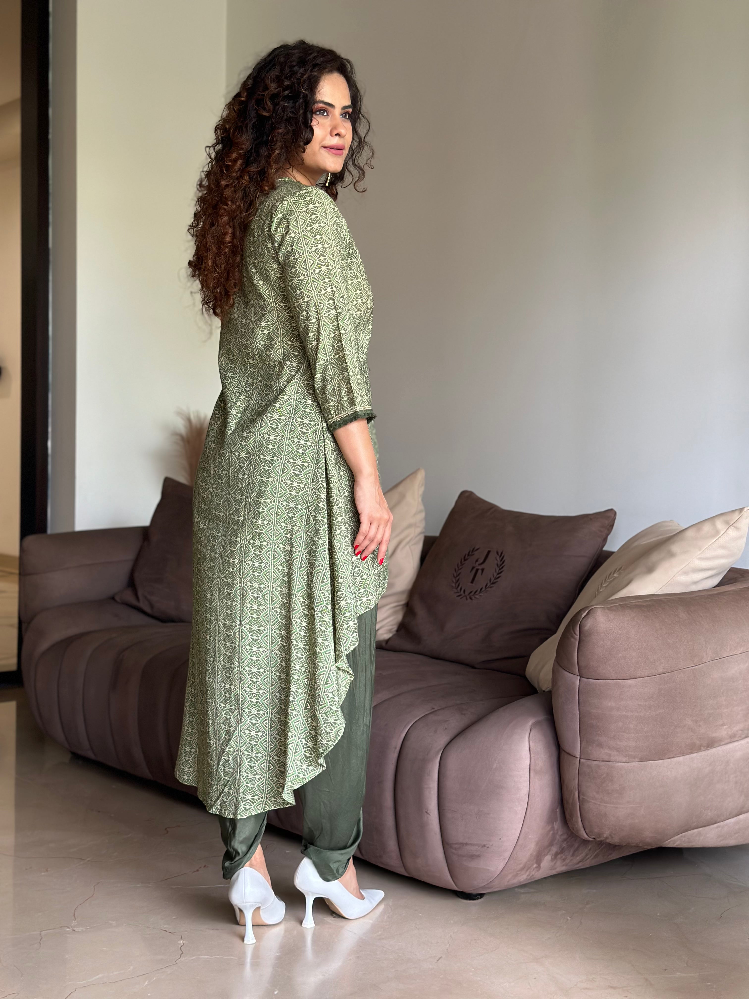 Posh Green Kurta And Tulip Pants