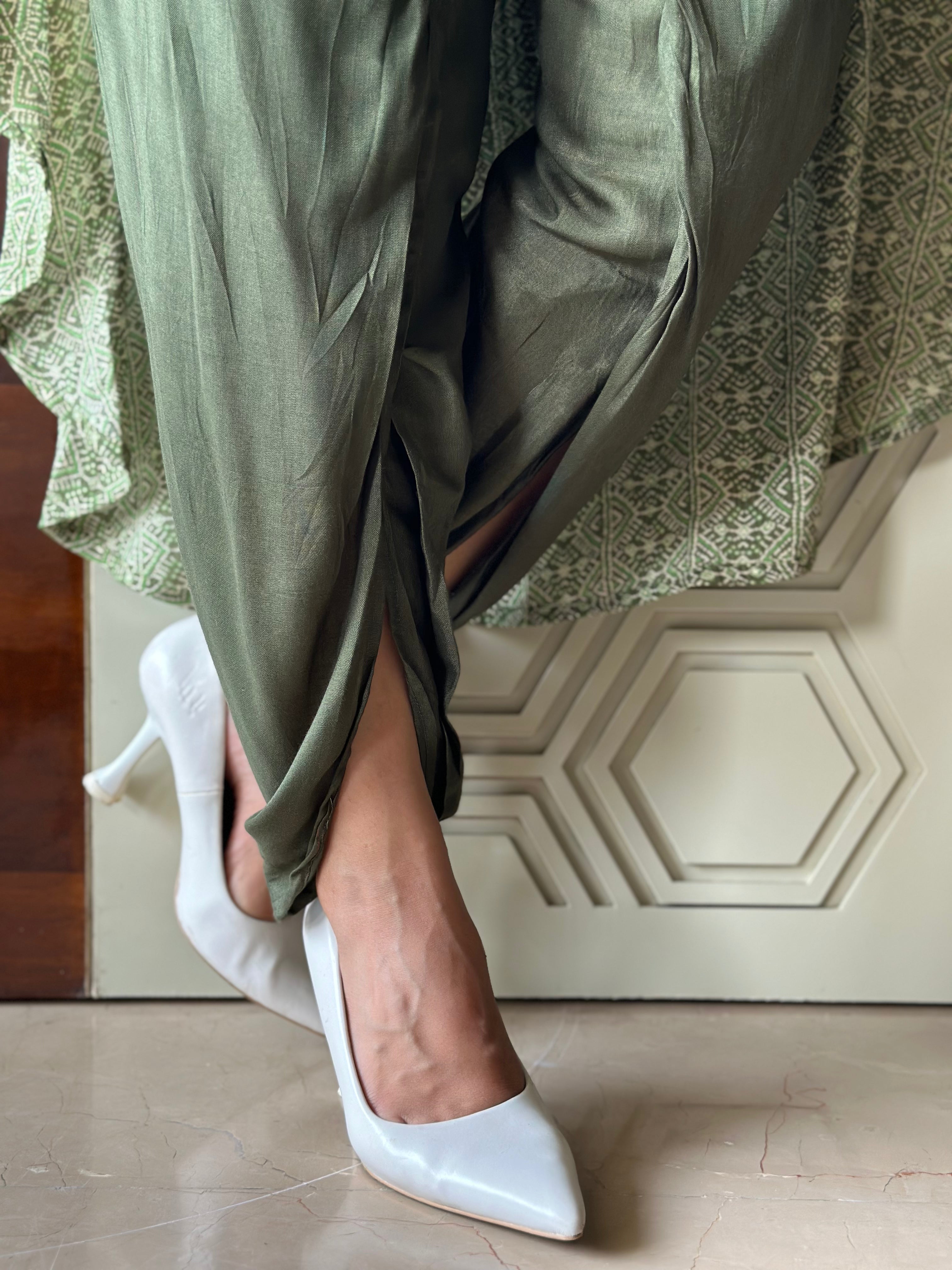 Posh Green Kurta And Tulip Pants 