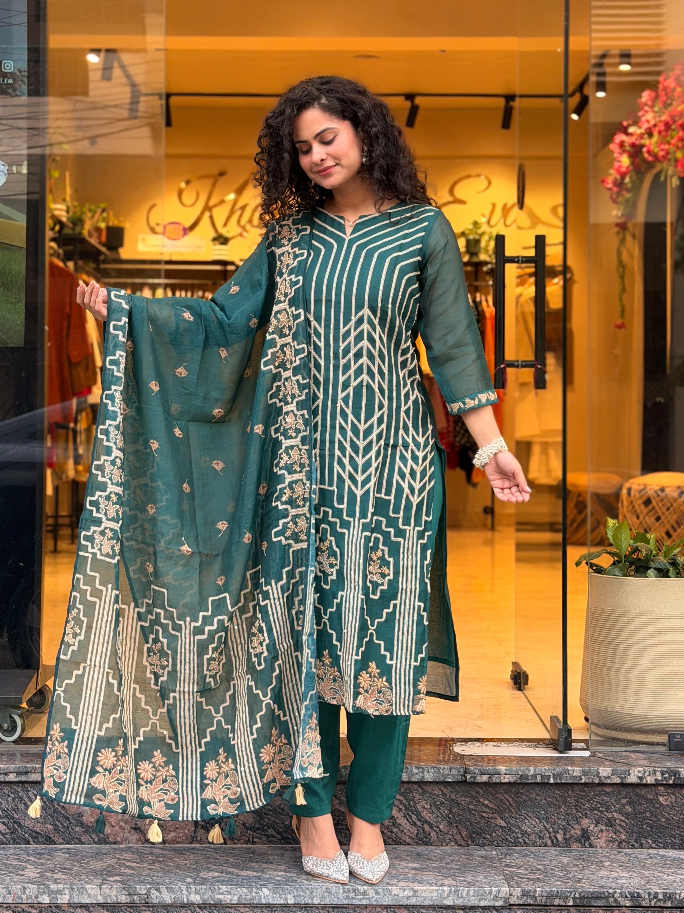 Rimjhim Embroidered Dupatta Set