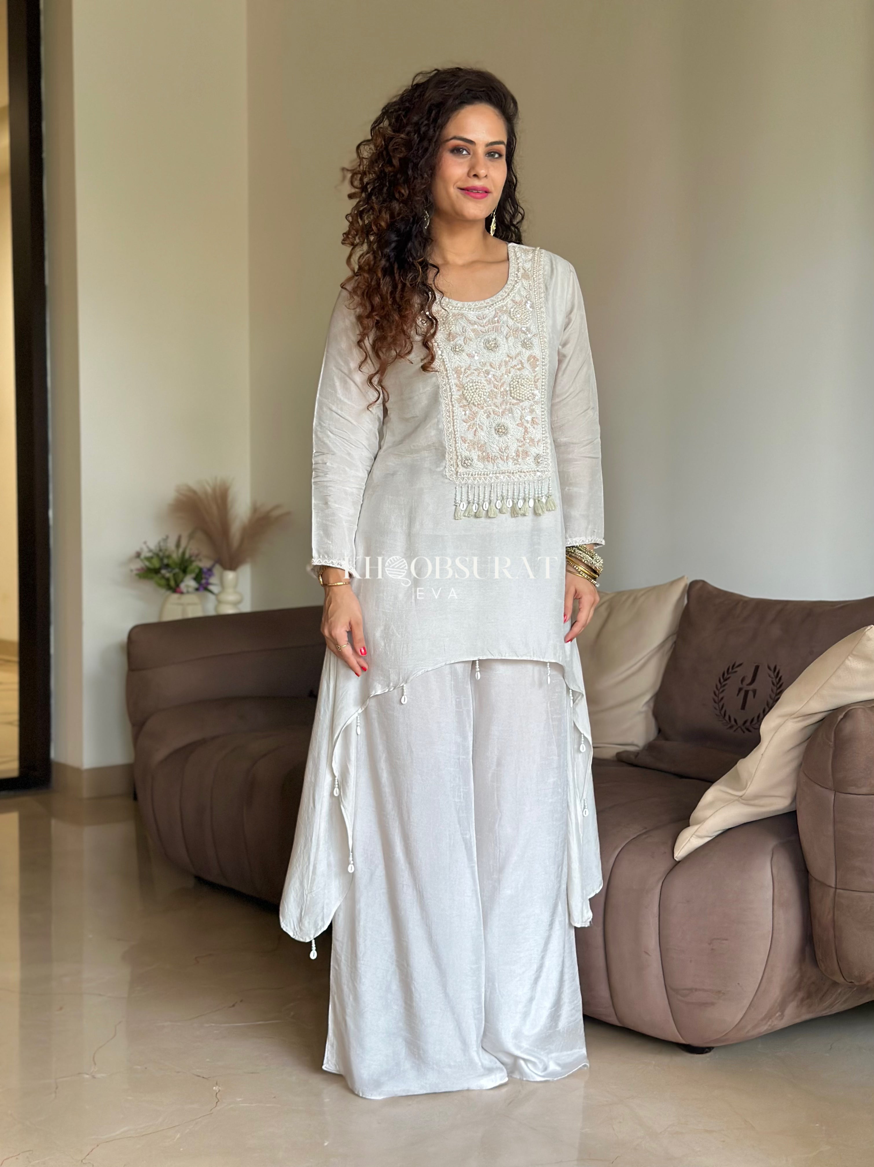 Apsara In White Wedding Kurti Set