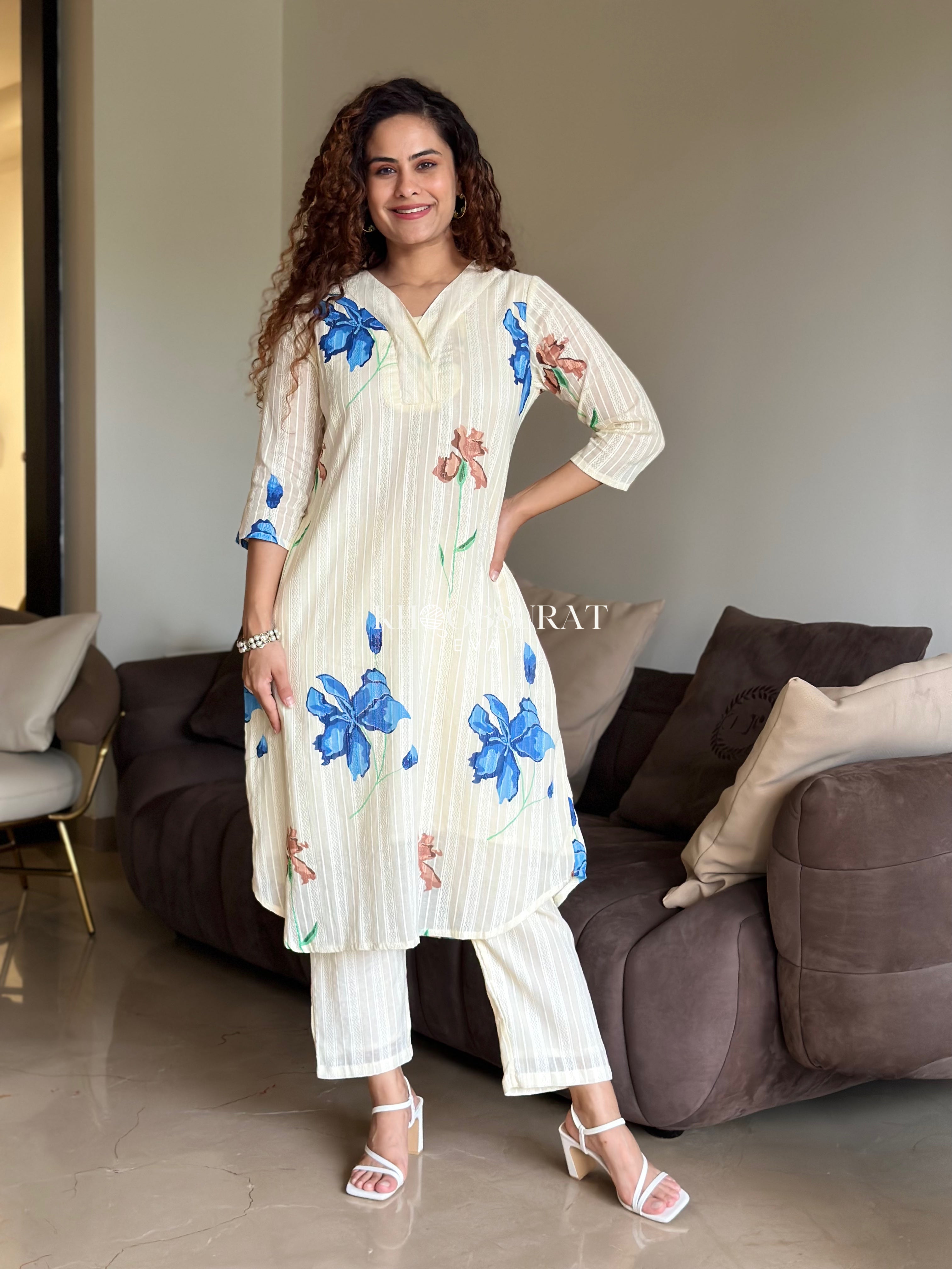 DEVI WHITE BLOOMING FLORAL KURTA SET