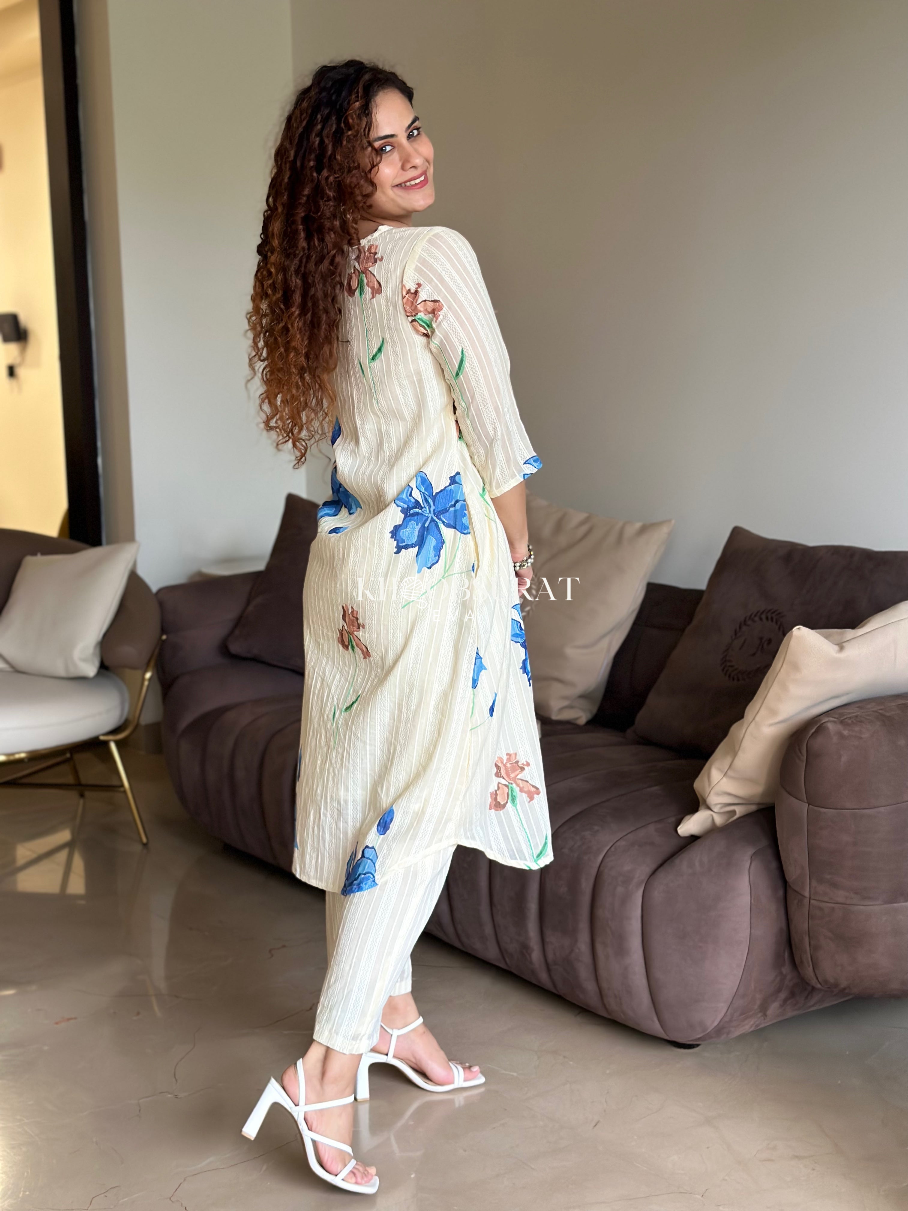 DEVI WHITE BLOOMING FLORAL KURTA SET