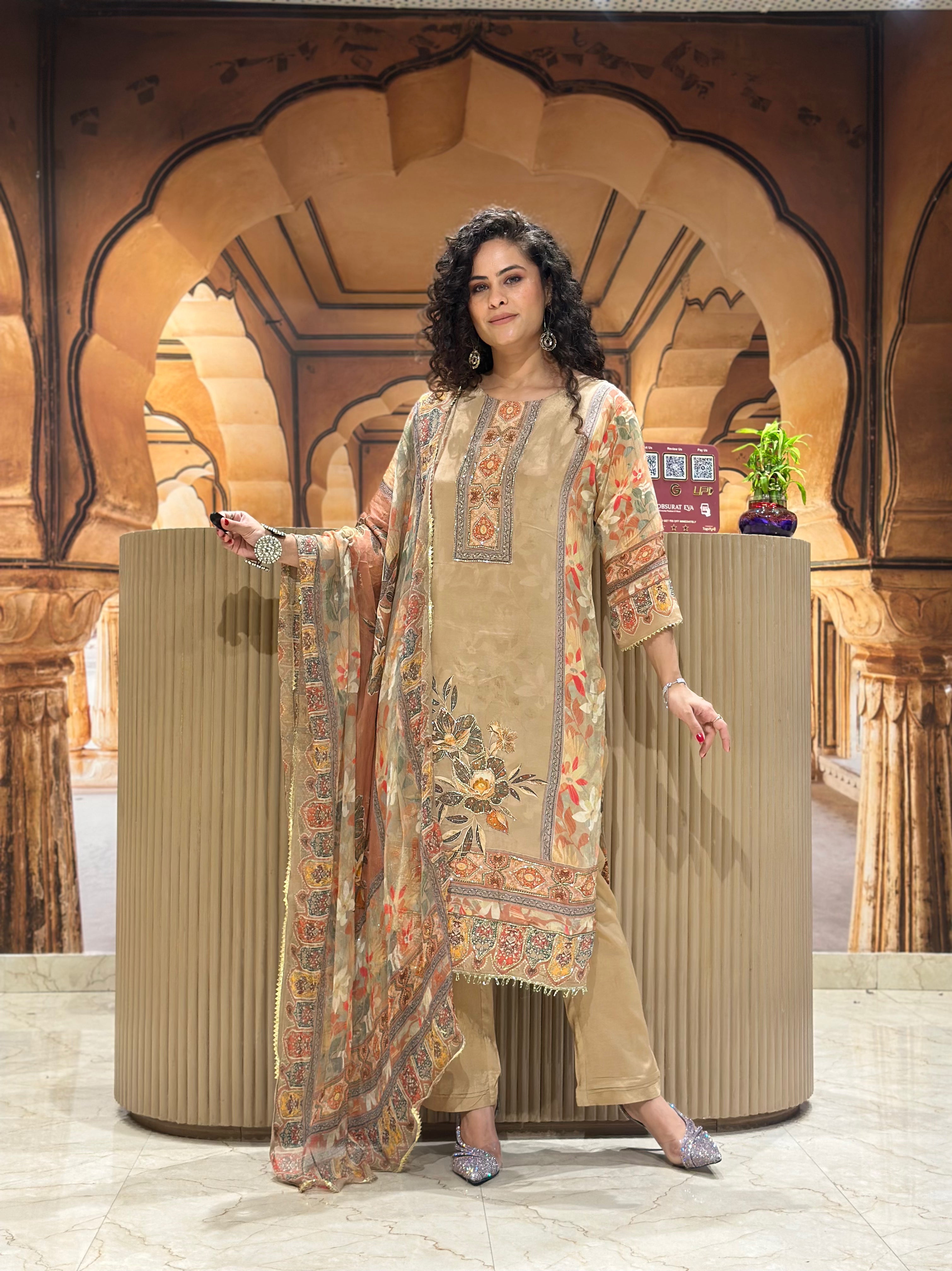 Maharani Festive Dupatta Set