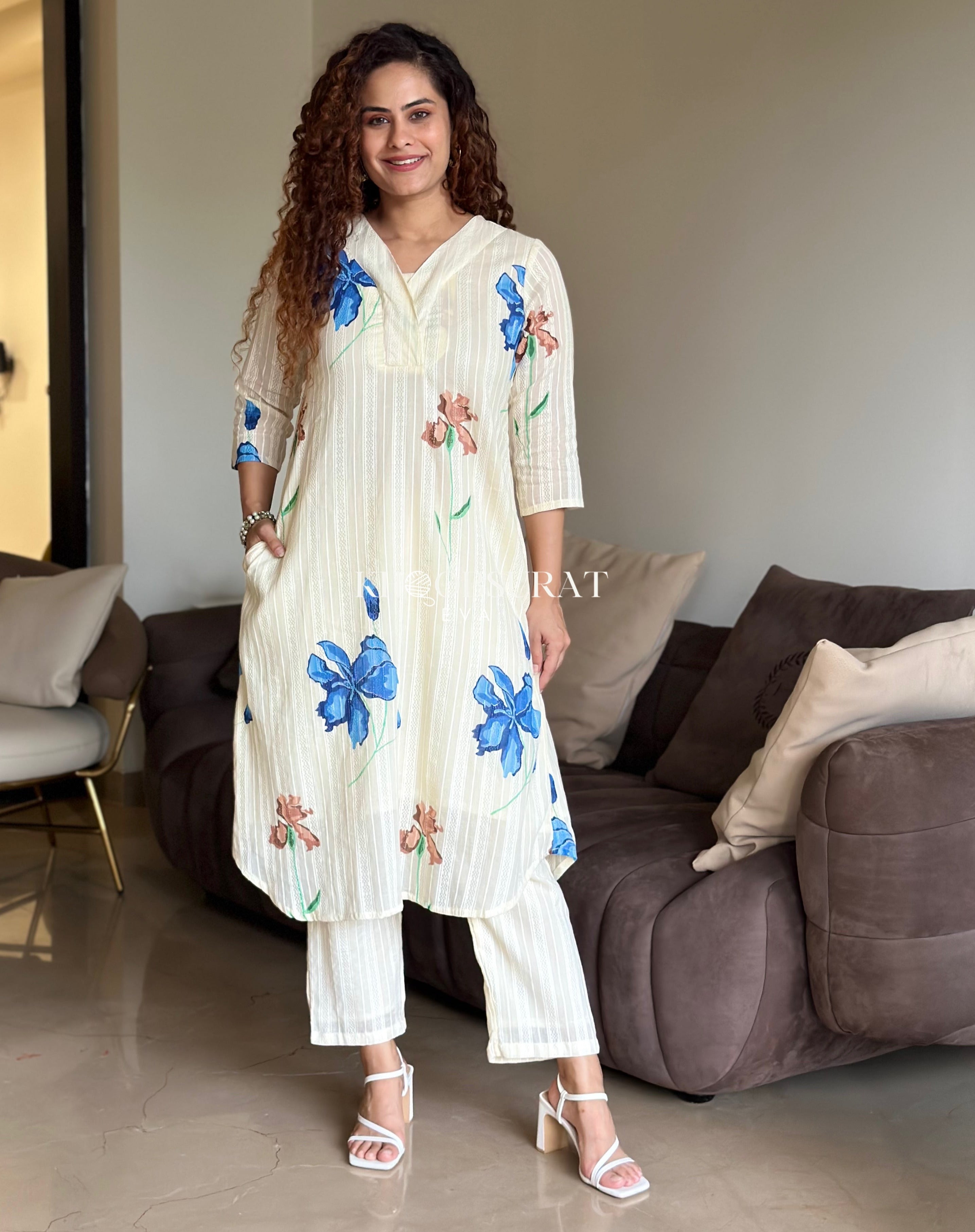 DEVI WHITE BLOOMING FLORAL KURTA SET