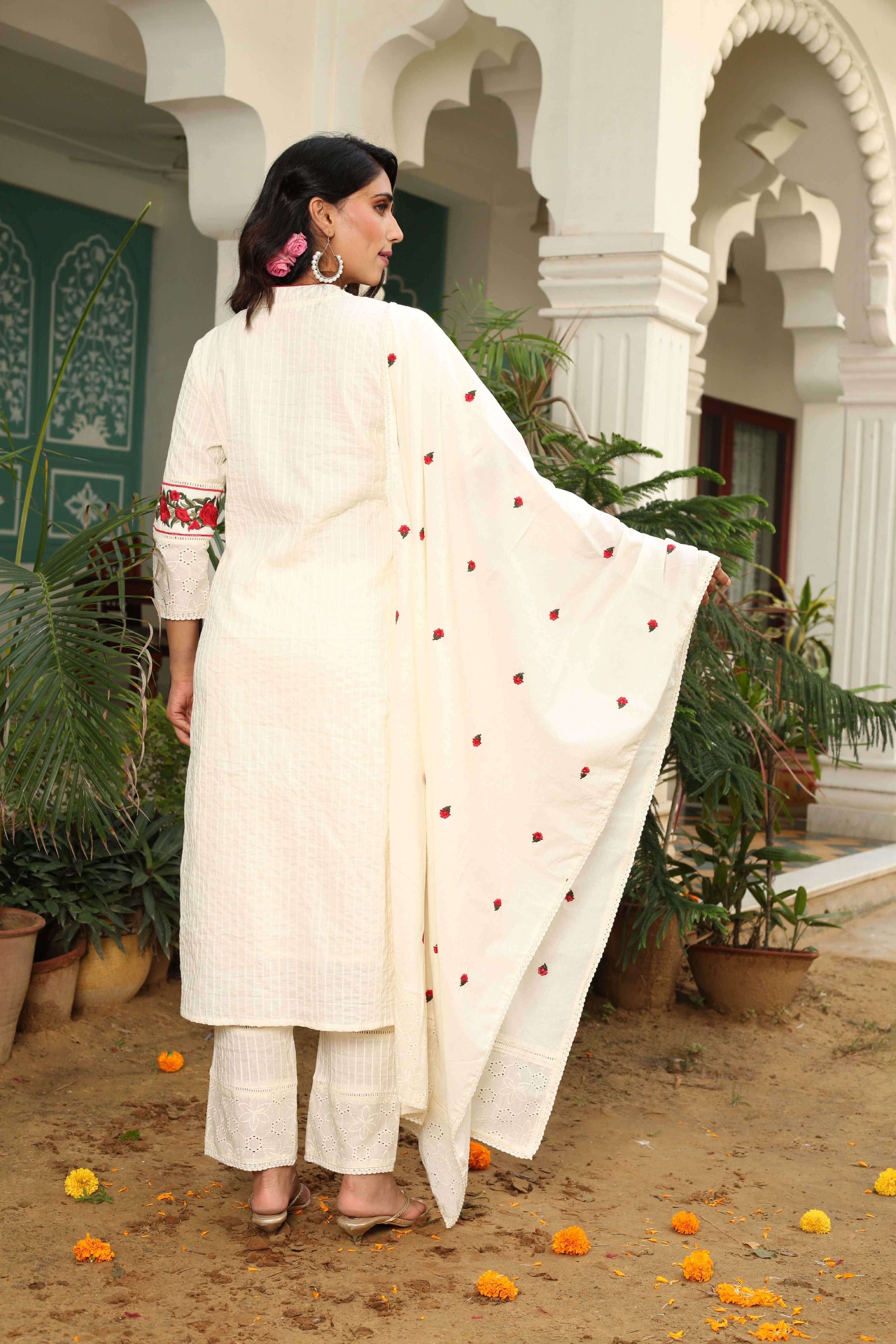 latest White Dupatta Suit Set